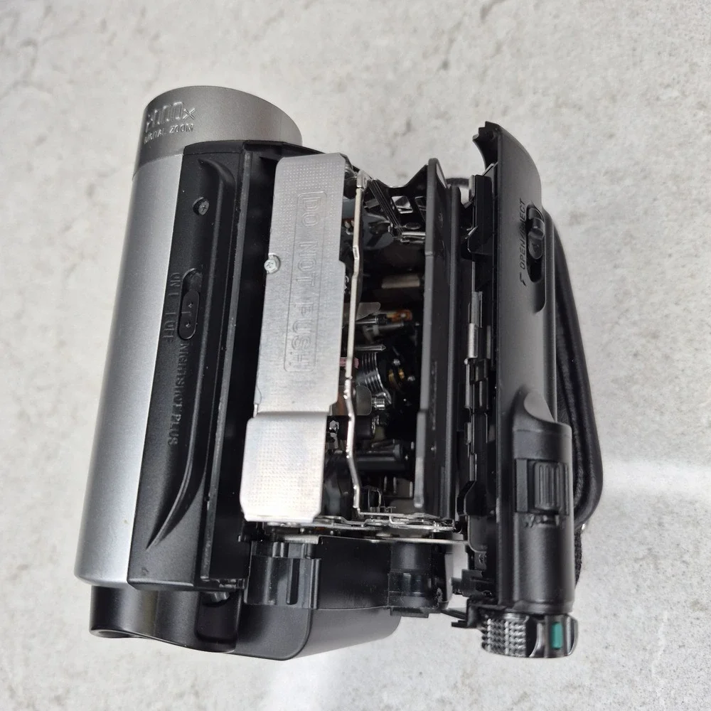 Sony Handycam DCR-HC52 MiniDV Camcorder 40x Zoom Bundle WORKS